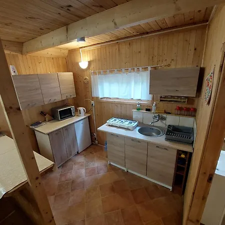 Lesna Lodge *